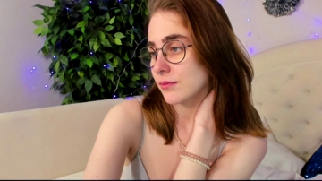 EricaHood  05-12-2021 sexydance Female